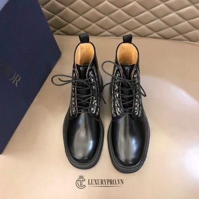 Giày Boot Dior nam da bê nguyên miếng màu đen họa tiết trắng giay dior 5 1