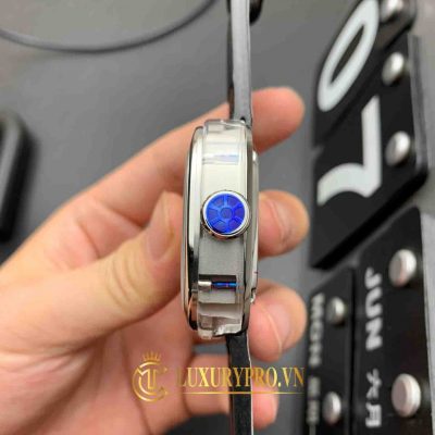 dong ho thuy sy sevenfriday 2