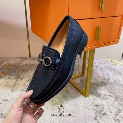 Giày Loafer Salvatore Ferragamo Vân Da Gancini Kim Loại giay ferragamo 1 3