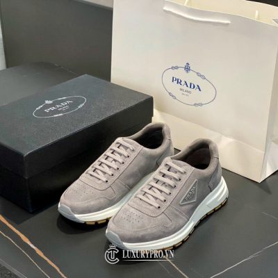 Giày Prada Nam Dáng Thể Thao Da Lộn Màu Ghi Xám giay prada 2 2