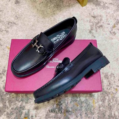 Giày Loafer Salvatore Ferragamo Da Trơn Gancini Vàng Đen giay salvatore ferragamo fake 1 1 1
