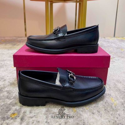 Giày Loafer Salvatore Ferragamo Da Trơn Gancini Vàng Đen giay salvatore ferragamo fake 1 4 1