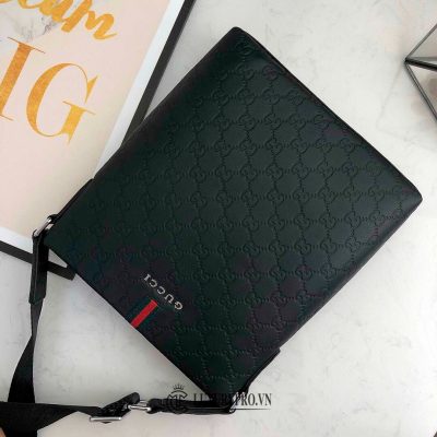 tui deo cheo gucci nam 2