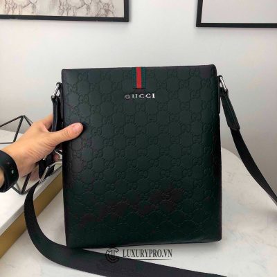 tui deo cheo gucci nam 3