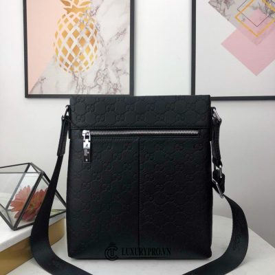 tui deo cheo gucci nam 9