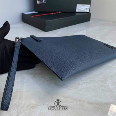 Clutch nam Prada màu xanh logo đen vi da nam prada 3 1
