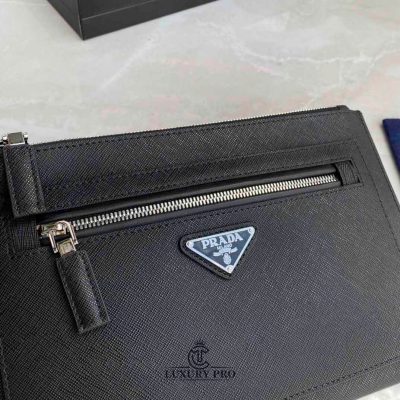 Clutch Prada đen phối khóa zip kim loại vi nam prada 5