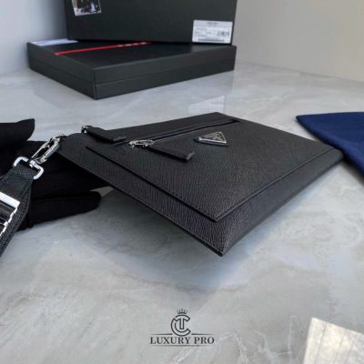 Clutch Prada đen phối khóa zip kim loại vi nam prada 8