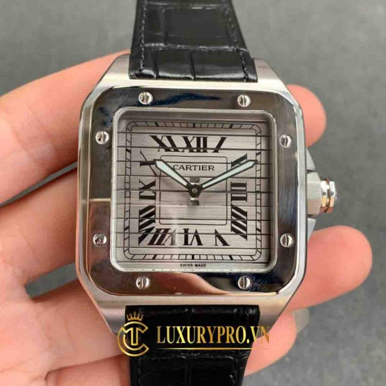    Đồng hồ cartier mặt vuông đính đá (Nguồn: Luxyrypro.vn)