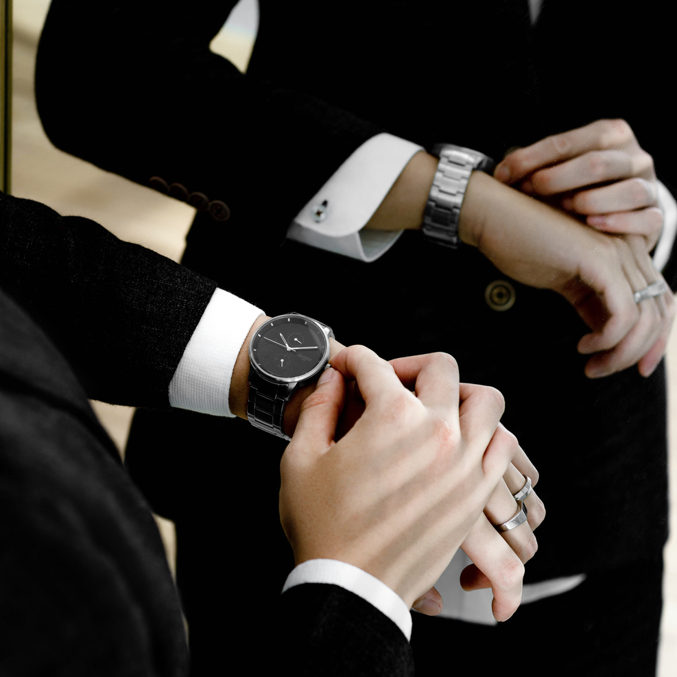 Tại sao không nên đeo đồng hồ tay trái - Hàng Hiệu Siêu Cấp Luxury Pro Tại sao không nên đeo đồng hồ tay trái?