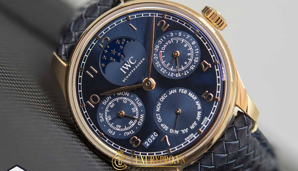 Đánh giá về thiết kế của chiếc đồng hồ IWC cao cấp