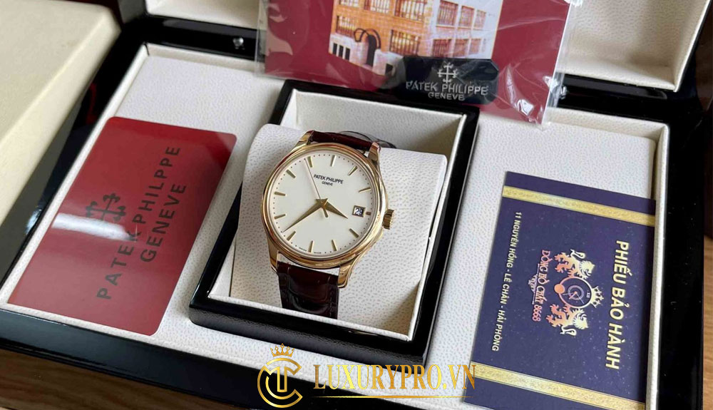 Khách hàng mua đồng hồ Patek Philippe Super Fake Hà Nội