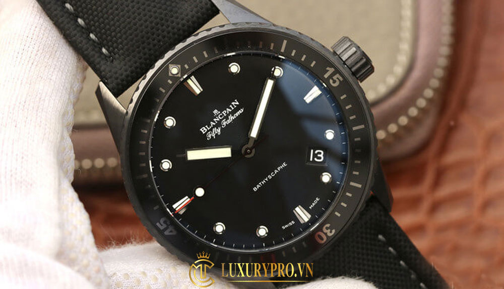 Tìm hiểu giá bán của đồng hồ Blancpain replica 1:1
