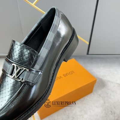 giay louis vuitton gia bao nhieu 4