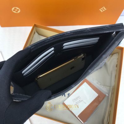 clutch louis vuitton chinh hang 7
