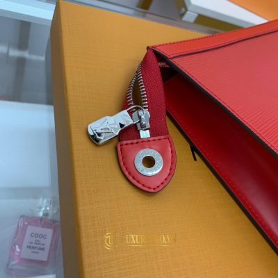 clutch louis vuitton gia re 1 1