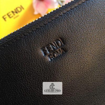 fendi clutch 5 4