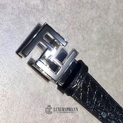 that lung fendi chinh hang 8