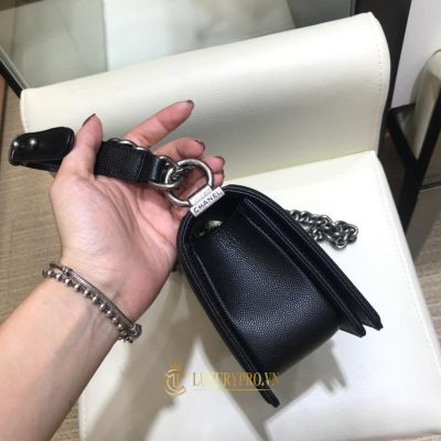 tui deo cheo chanel 3 7