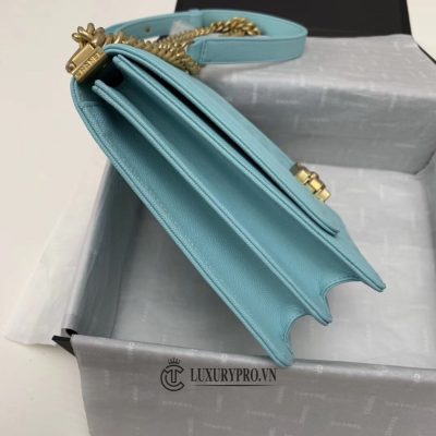 tui deo cheo chanel 5 4