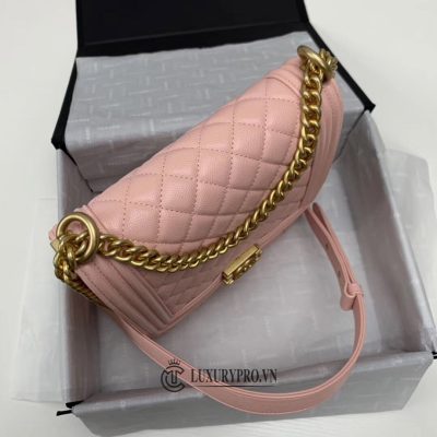 tui deo cheo chanel 5 5