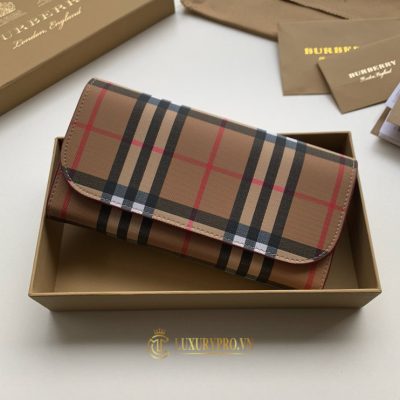 vi cam tay burberry nu 3 2