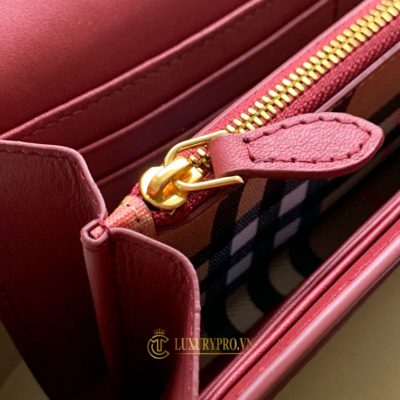 vi cam tay burberry nu 5 2