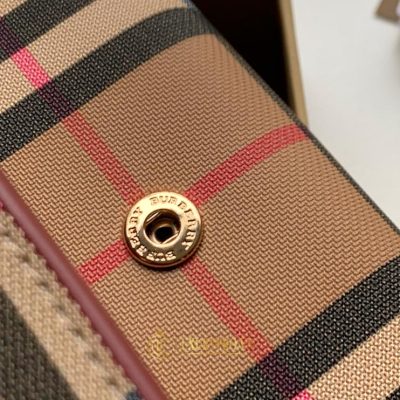 vi cam tay burberry nu 8 2