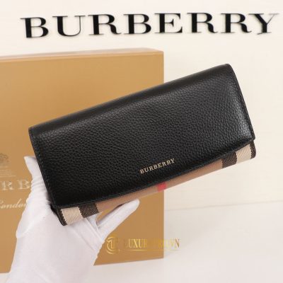 vi cam tay burberry nu hang hieu 1