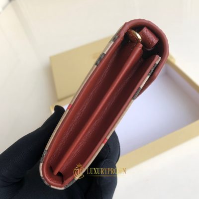 vi cam tay burberry nu hang hieu 2 3