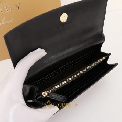 vi cam tay burberry nu hang hieu 3