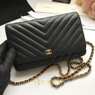 vi cam tay chanel deo cheo 2