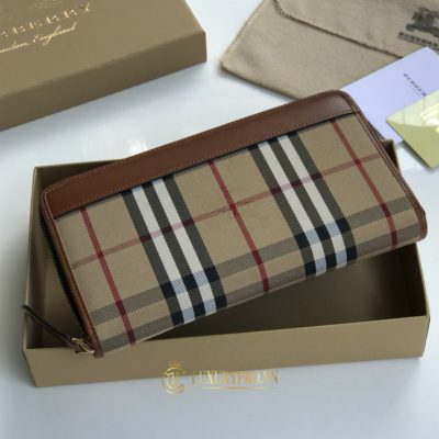vi dai cam tay nu burberry 1