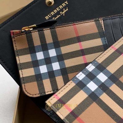 vi dai cam tay nu burberry 2 1