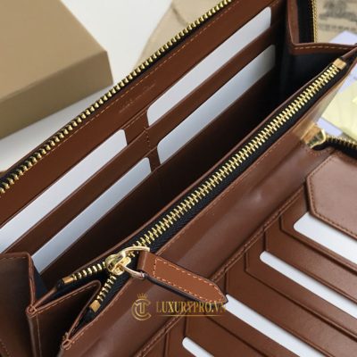 vi dai cam tay nu burberry 3