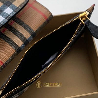 vi dai cam tay nu burberry 4 1