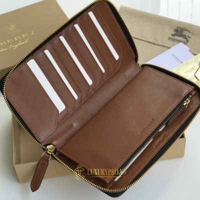 vi dai cam tay nu burberry 4