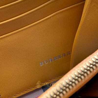 vi dai cam tay nu burberry 5 2