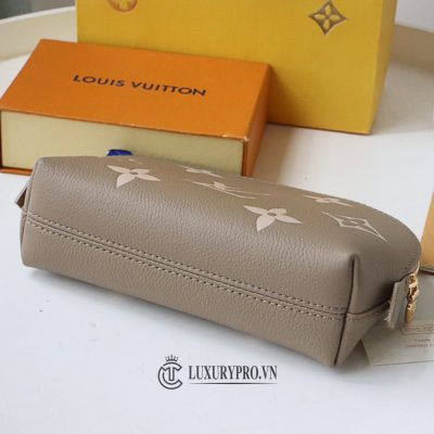 vi nu louis vuitton 4