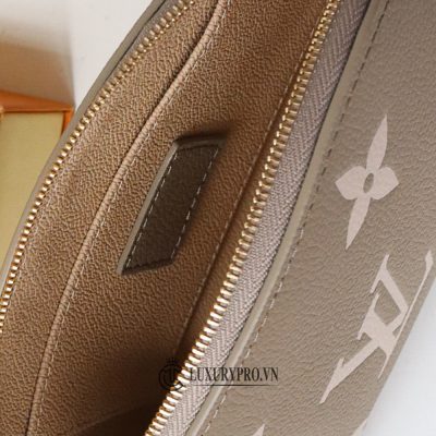 vi nu louis vuitton 7