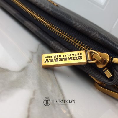 clutch burberry 1