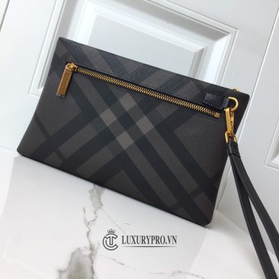 clutch burberry 3