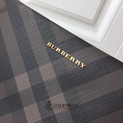 clutch burberry 5