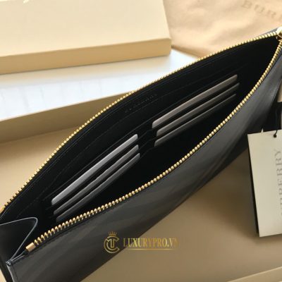 clutch burberry gia re 2