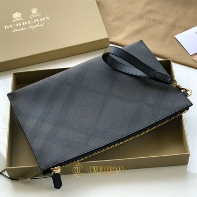 clutch burberry gia re 5
