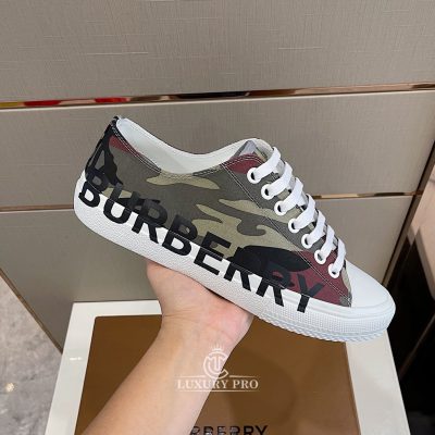 giay the thao burberry 5 4