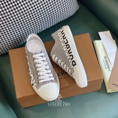 giay the thao burberry 5 5
