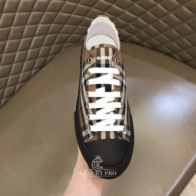 giay the thao burberry chinh hang 7
