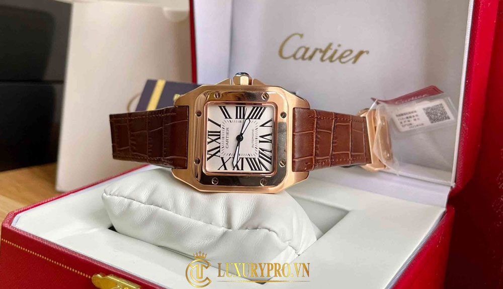 Mặt kính của đồng hồ Cartier siêu cấp nữ