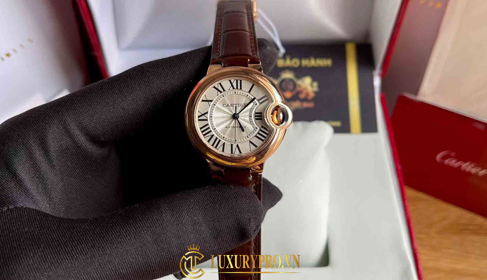 Những lưu ý khi mua đồng hồ Cartier nữ siêu cấp tại Việt Nam